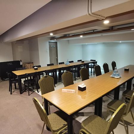 สวีท รูม ออน สติวเดนต์ พาร์ค อพาร์ตเมนต์ Aparthotel ยอกยาการ์ตา ภายนอก รูปภาพ