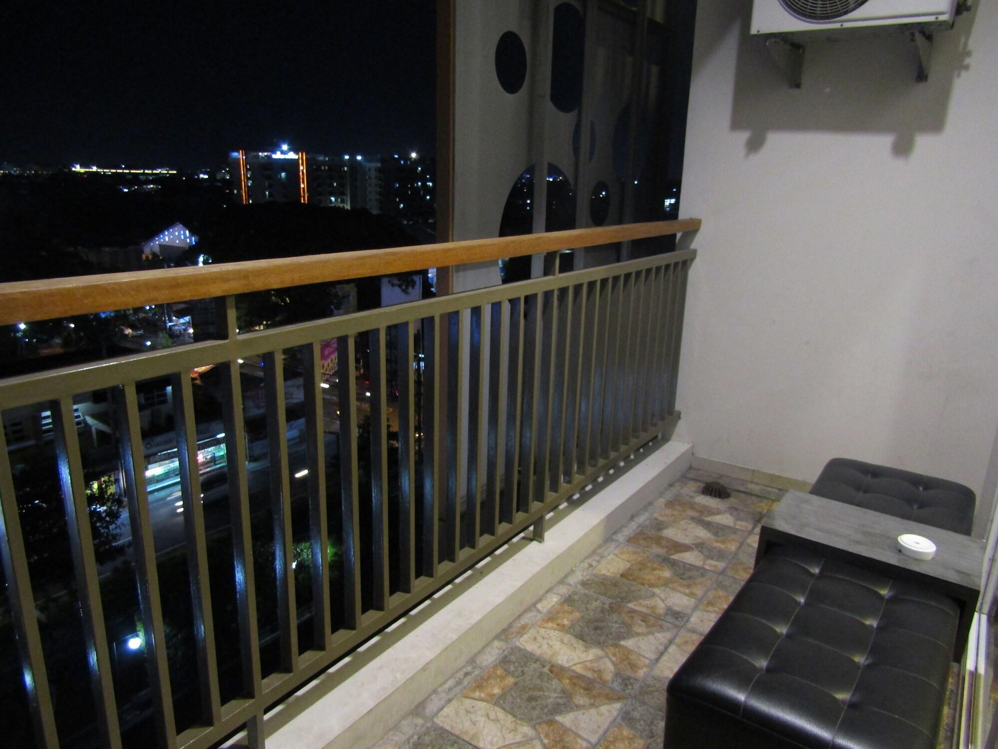 สวีท รูม ออน สติวเดนต์ พาร์ค อพาร์ตเมนต์ Aparthotel ยอกยาการ์ตา ภายนอก รูปภาพ