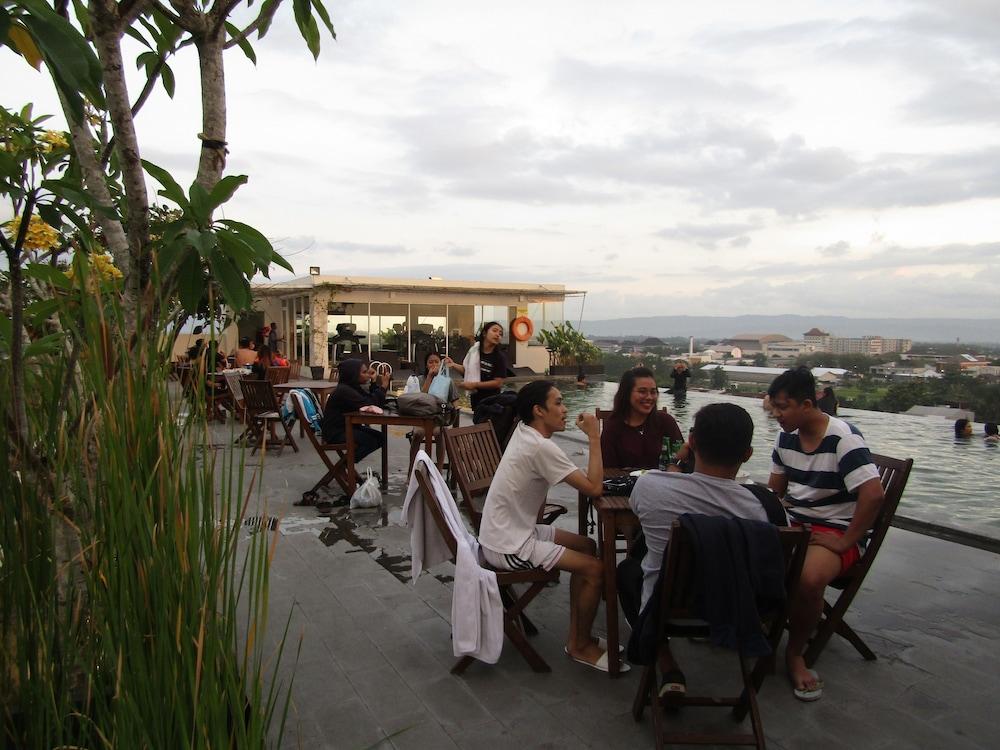 สวีท รูม ออน สติวเดนต์ พาร์ค อพาร์ตเมนต์ Aparthotel ยอกยาการ์ตา ภายนอก รูปภาพ