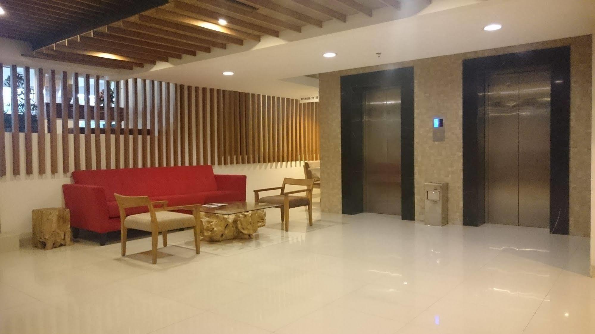 สวีท รูม ออน สติวเดนต์ พาร์ค อพาร์ตเมนต์ Aparthotel ยอกยาการ์ตา ภายนอก รูปภาพ