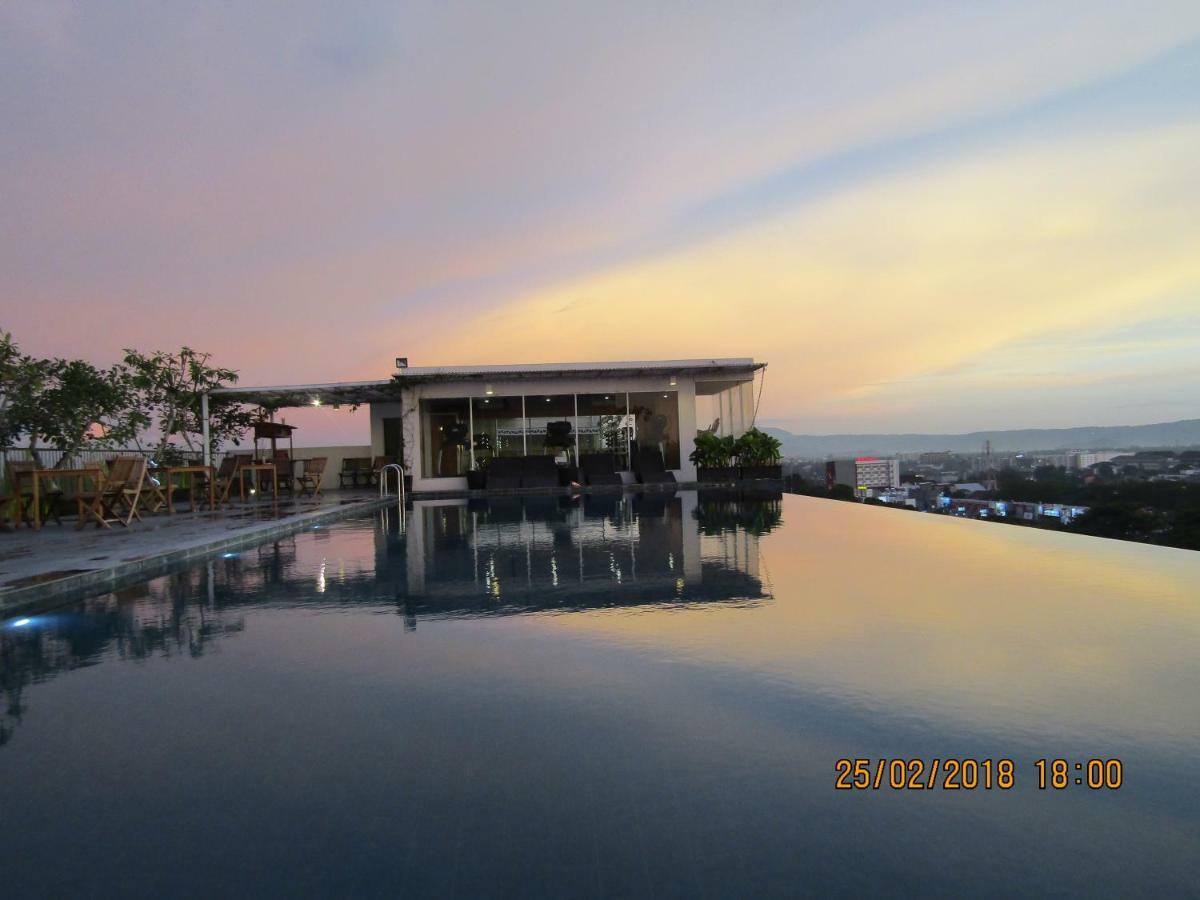 สวีท รูม ออน สติวเดนต์ พาร์ค อพาร์ตเมนต์ Aparthotel ยอกยาการ์ตา ภายนอก รูปภาพ