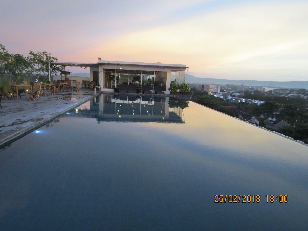 สวีท รูม ออน สติวเดนต์ พาร์ค อพาร์ตเมนต์ Aparthotel ยอกยาการ์ตา ภายนอก รูปภาพ