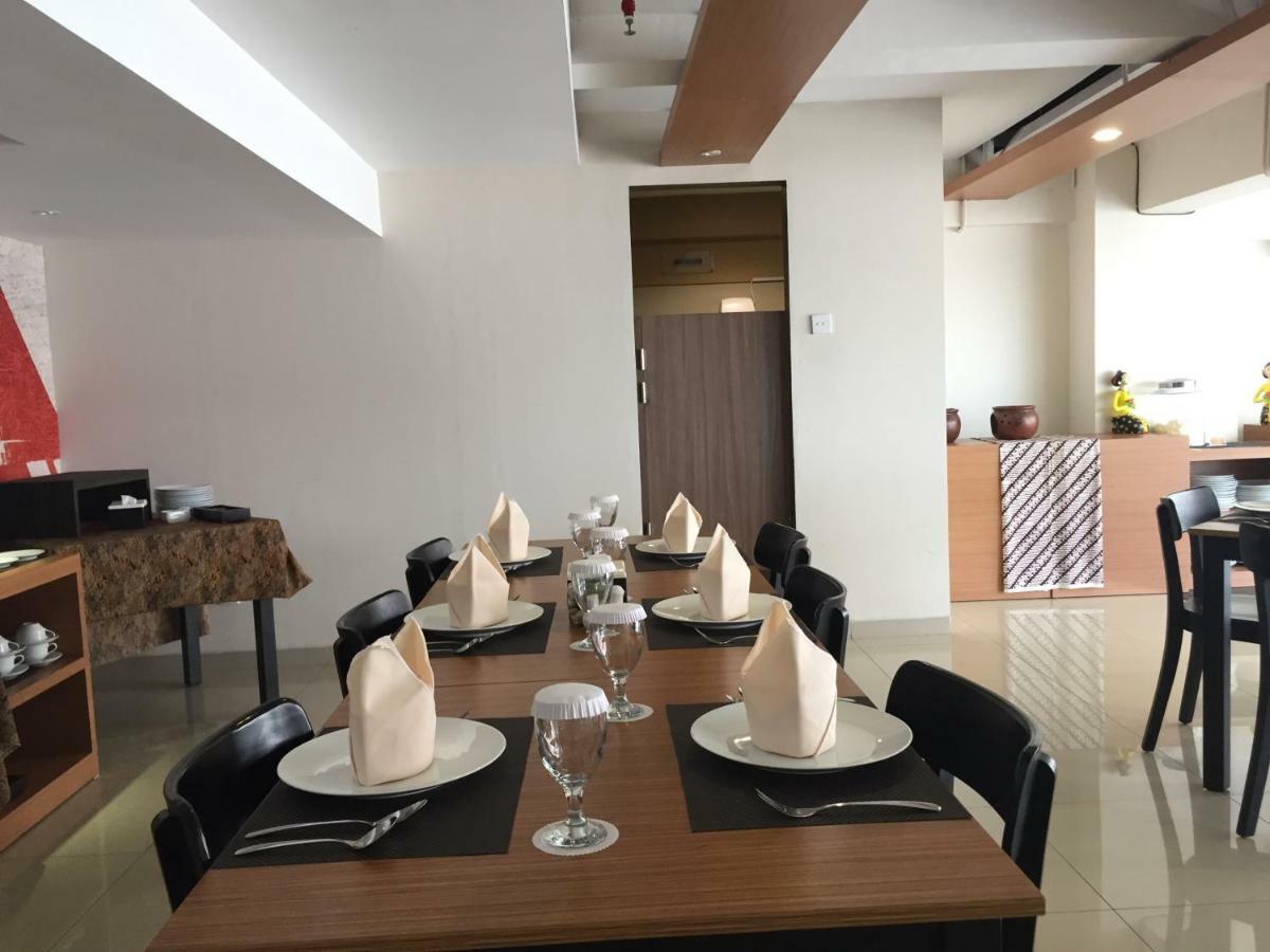 สวีท รูม ออน สติวเดนต์ พาร์ค อพาร์ตเมนต์ Aparthotel ยอกยาการ์ตา ภายนอก รูปภาพ